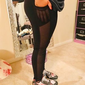 Garage black leggings w/mesh side strip & pockets